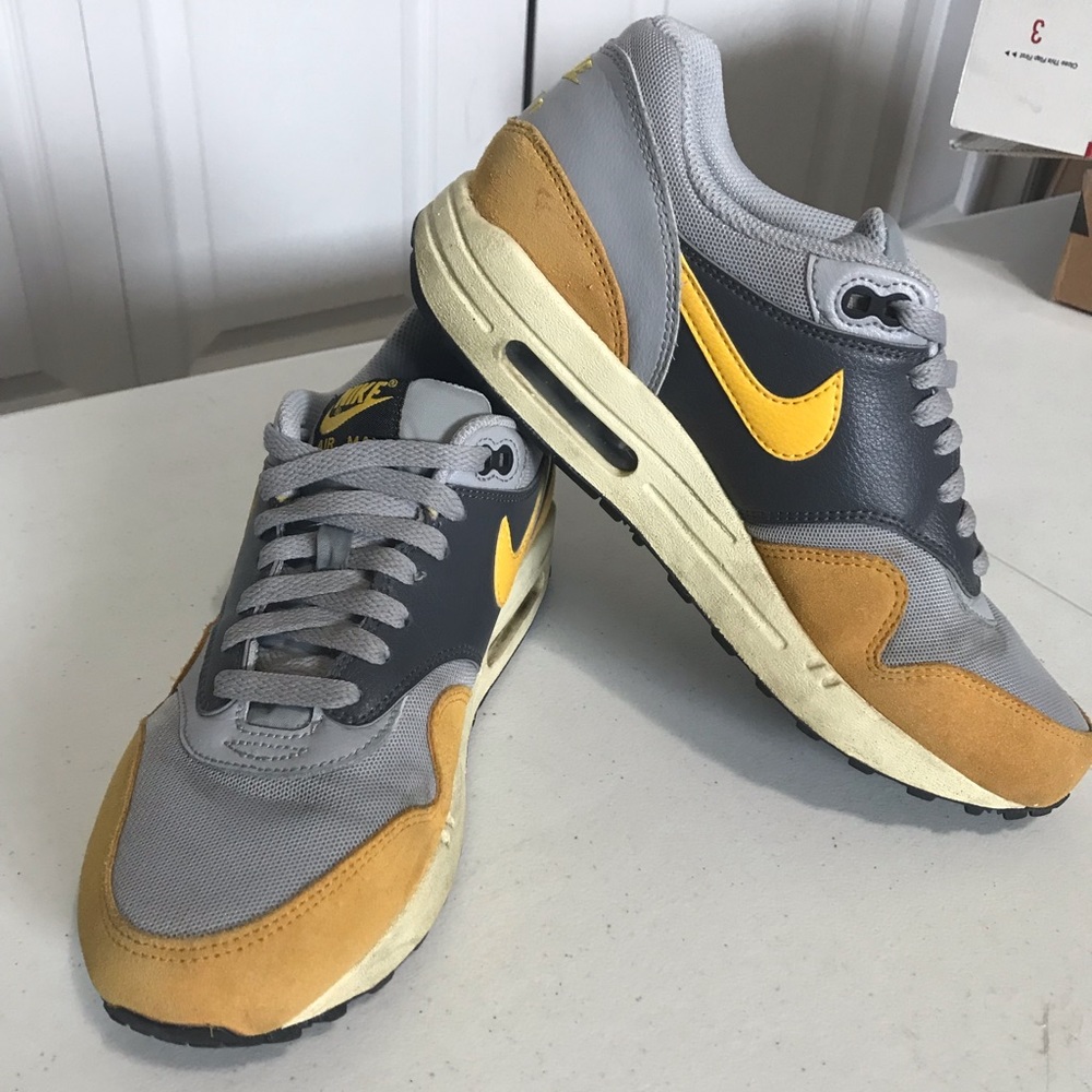 RARE find! Women’s Nike Air Max 1 Essential 9.5 yellow and grey